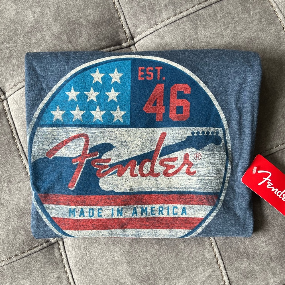 Fender T-shirt NWT Size XXL